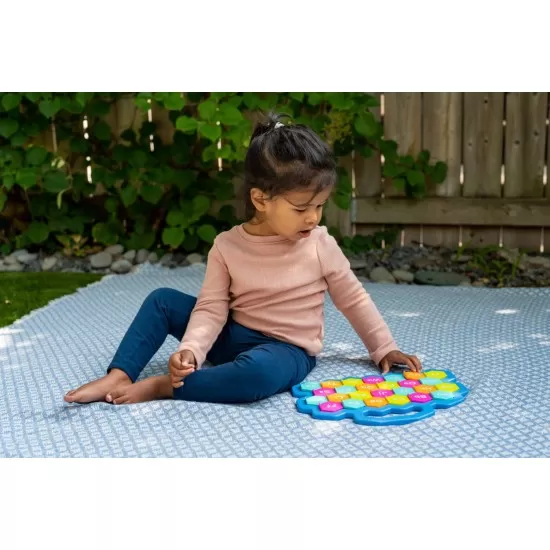 Tabla alfabet piese din silicon si ilustratii Flipsee - Limba engleza Tabla alfabet piese din silicon si ilustratii Flipsee - Limba engleza