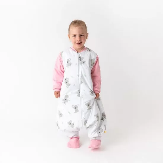 Sac de dormit cu picioruse si maneca lunga detasabila Koala bear 110 cm + manseta 2.5 Tog Sac de dormit cu picioruse si maneca lunga detasabila Koala bear 110 cm + manseta 2.5 Tog