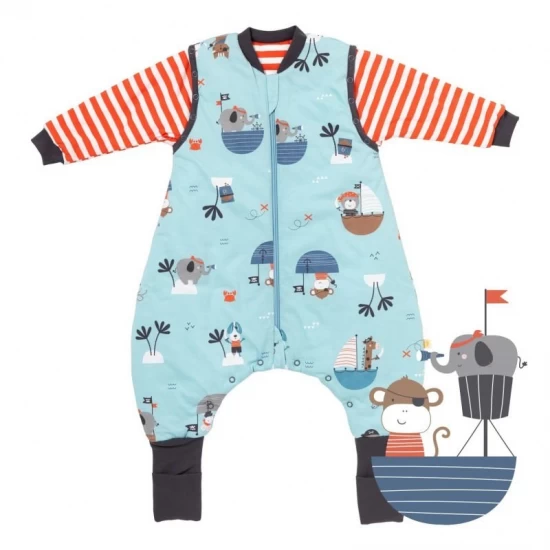 Sac de dormit cu picioruse si maneca lunga detasabila Pirate 80 cm + manseta 2.5 Tog Sac de dormit cu picioruse si maneca lunga detasabila Pirate 80 cm + manseta 2.5 Tog