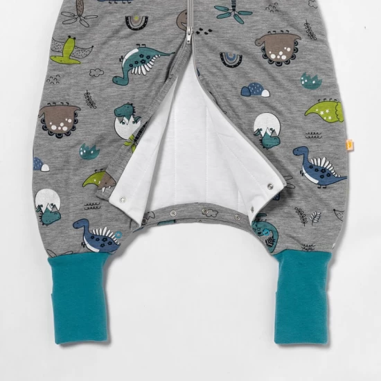 Sac de dormit cu picioruse si talpa antiderapanta Dinosaur 70 cm + manseta 1.0 Tog Sac de dormit cu picioruse si talpa antiderapanta Dinosaur 70 cm + manseta 1.0 Tog