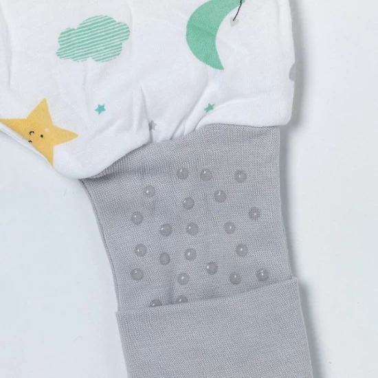 Sac de dormit cu picioruse si talpa antiderapanta Moon & Stars 90 cm + manseta 1.0 Tog Sac de dormit cu picioruse si talpa antiderapanta Moon & Stars 90 cm + manseta 1.0 Tog