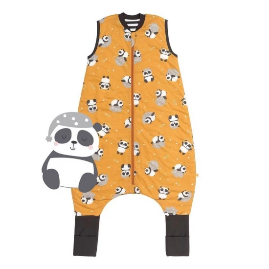 Sac de dormit cu picioruse si talpa antiderapanta Panda 90 cm + manseta 1.0 Tog Sac de dormit cu picioruse si talpa antiderapanta Panda 90 cm + manseta 1.0 Tog