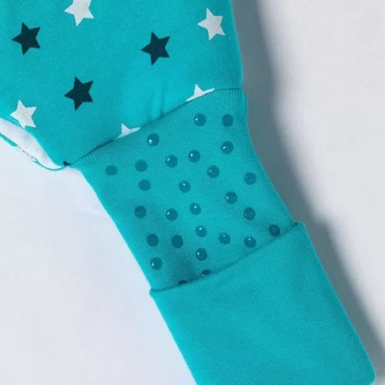 Sac de dormit cu picioruse si talpa antiderapanta Teal Stars 110 cm + manseta 1.0 Tog Sac de dormit cu picioruse si talpa antiderapanta Teal Stars 110 cm + manseta 1.0 Tog