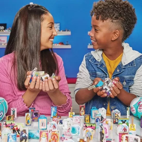 5 Surprise Disney Store Mini Brands S2 5 Surprise Disney Store Mini Brands S2