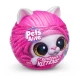 Jucarie de plus interactiva pisica cu accesorii supriza, Smitten Kittens, Pets Alive Jucarie de plus interactiva pisica cu accesorii supriza, Smitten Kittens, Pets Alive