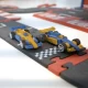 Set de constructie Garaj modular cu pista si 2 masini de curse Croc Toys