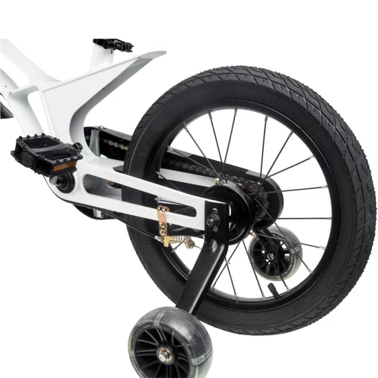 Bicicleta pentru copii 5-8 ani KidsCare cu cadru din magneziu, roti 16 inch, cu roti ajutatoare, alba Bicicleta pentru copii 5-8 ani KidsCare cu cadru din magneziu, roti 16 inch, cu roti ajutatoare, alba