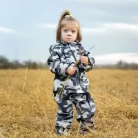 Salopeta impermeabila pentru copii Kidscare, cu protectie la vant si apa cu imprimeu Camuflaj - marime 98