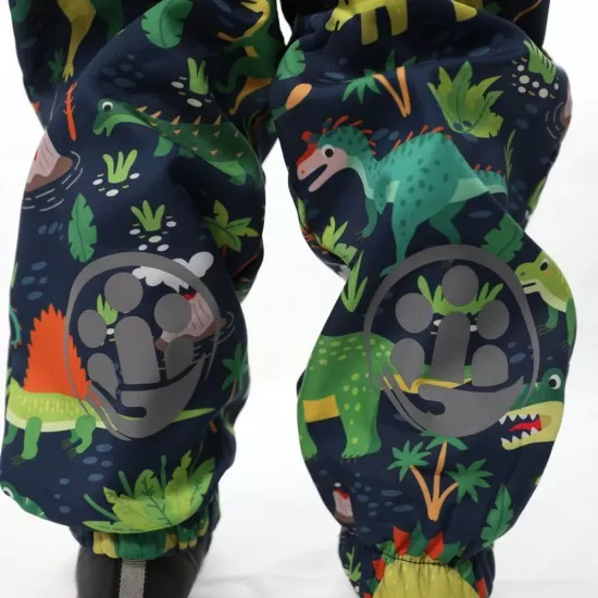 Salopeta impermeabila pentru copii Kidscare, cu protectie la vant si apa cu imprimeu Dinozauri - marime 104 Salopeta impermeabila pentru copii Kidscare, cu protectie la vant si apa cu imprimeu Dinozauri - marime 104