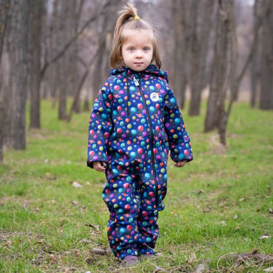 Salopeta impermeabila pentru copii Kidscare, cu protectie la vant si apa cu imprimeu Planete - marime 92 Salopeta impermeabila pentru copii Kidscare, cu protectie la vant si apa cu imprimeu Planete - marime 92