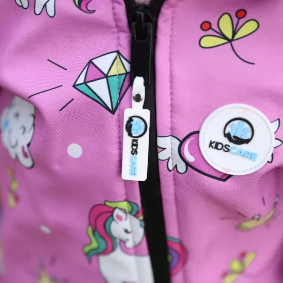 Salopeta impermeabila pentru copii Kidscare, cu protectie la vant si apa cu imprimeu Unicorni - marime 98 Salopeta impermeabila pentru copii Kidscare, cu protectie la vant si apa cu imprimeu Unicorni - marime 98