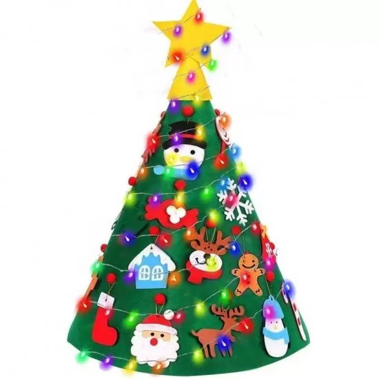 Brad de Craciun din Fetru model Conic 3D, 90x55cm cu 18 decoratiuni si banda LED inclusa Bambinice Brad de Craciun din Fetru model Conic 3D, 90x55cm cu 18 decoratiuni si banda LED inclusa Bambinice