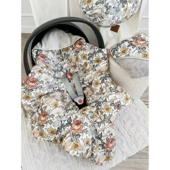 Paturica de infasat pentru scaun auto Velvet Infantilo IF19109 Flori Retro/Bej Paturica de infasat pentru scaun auto Velvet Infantilo IF19109 Flori Retro/Bej