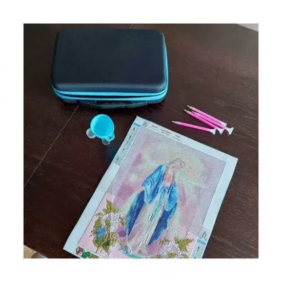 Set complet de accesorii cu geanta inclusa pentru Diamond Painting Malatec MY18060 Set complet de accesorii cu geanta inclusa pentru Diamond Painting Malatec MY18060