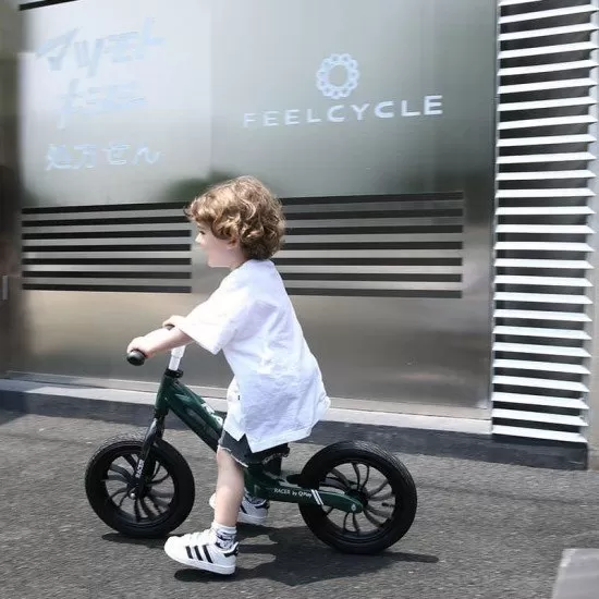 Bicicleta fara pedale Balance bike QPlay Racer Verde Bicicleta fara pedale Balance bike QPlay Racer Verde