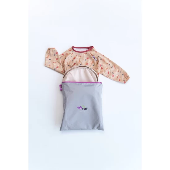 Kit hranire - Baveta si tava (Vulpite) Kit hranire - Baveta si tava (Vulpite)