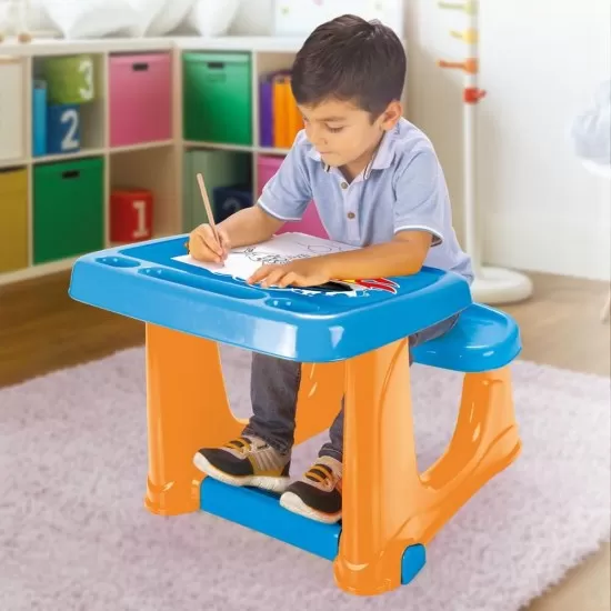 Masuta de studiu cu scaun - Hot Wheels Masuta de studiu cu scaun - Hot Wheels