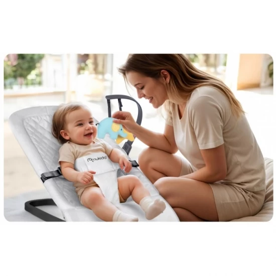 Balansoar pentru copii 2 in 1 cu jucarii, Nukido 705201, Gri deschis Balansoar pentru copii 2 in 1 cu jucarii, Nukido 705201, Gri deschis