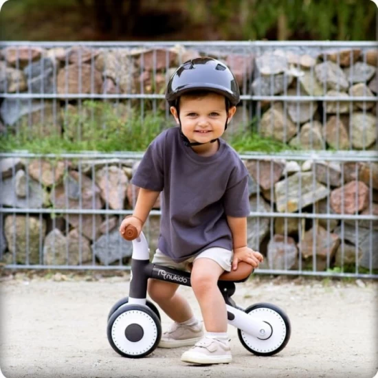 Bicicleta fara pedale pentru copii, 51 x 18.5 x 36 cm, roti EVA, Nukido NK-603 - Negru Bicicleta fara pedale pentru copii, 51 x 18.5 x 36 cm, roti EVA, Nukido NK-603 - Negru