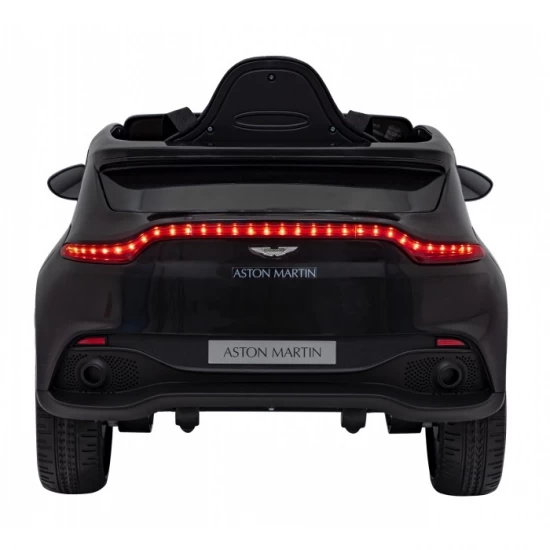Masinuta electrica cu telecomanda Aston Martin DBX, roti EVA, scaun tapitat, 105x62x48 cm, putere 100W - Negru Masinuta electrica cu telecomanda Aston Martin DBX, roti EVA, scaun tapitat, 105x62x48 cm, putere 100W - Negru
