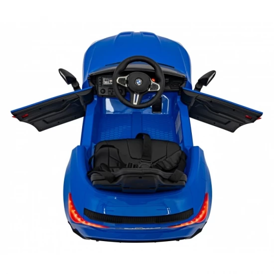 Masinuta electrica cu telecomanda BMW M4, roti EVA, scaun tapitat, 112x71x46 cm, putere 70W - Albastru Masinuta electrica cu telecomanda BMW M4, roti EVA, scaun tapitat, 112x71x46 cm, putere 70W - Albastru