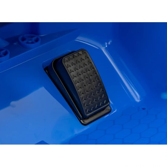 Masinuta electrica cu telecomanda BMW M4, roti EVA, scaun tapitat, 112x71x46 cm, putere 70W - Albastru Masinuta electrica cu telecomanda BMW M4, roti EVA, scaun tapitat, 112x71x46 cm, putere 70W - Albastru