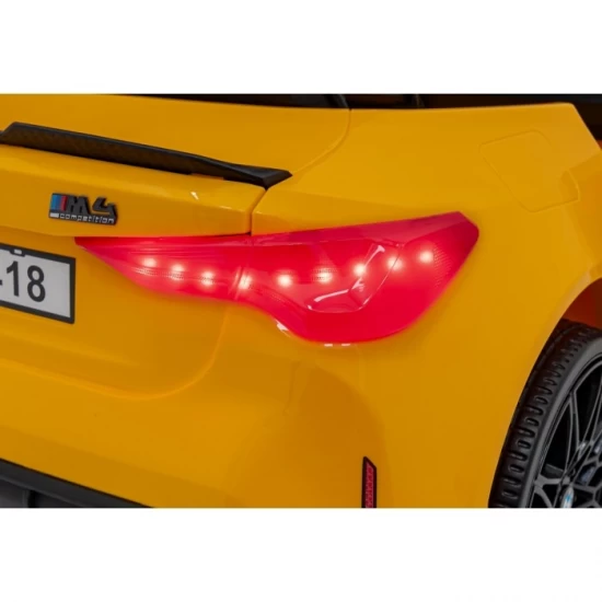 Masinuta electrica cu telecomanda BMW M4, roti EVA, scaun tapitat, 112x71x46 cm, putere 70W - Galben Masinuta electrica cu telecomanda BMW M4, roti EVA, scaun tapitat, 112x71x46 cm, putere 70W - Galben