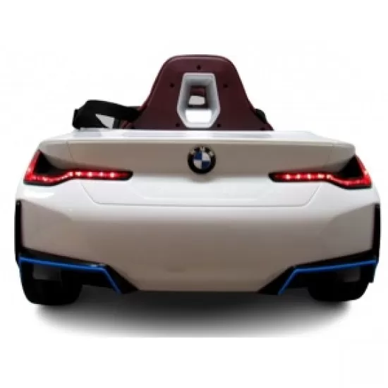 Masinuta electrica cu telecomanda, roti din spuma EVA, scaun din piele ecologica, varsta 1-5 ani, BMW I4 - Alb Masinuta electrica cu telecomanda, roti din spuma EVA, scaun din piele ecologica, varsta 1-5 ani, BMW I4 - Alb