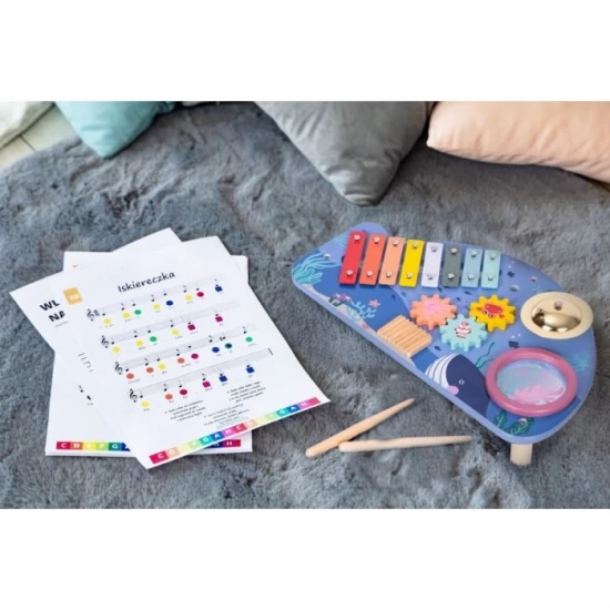 Masuta din lemn cu instrumente muzicale Ecotoys