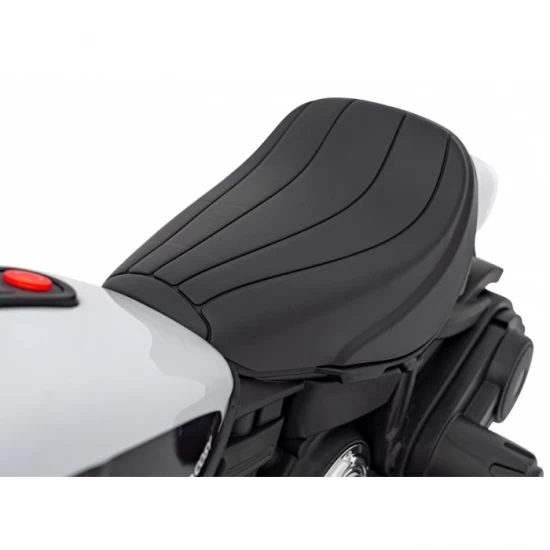Motocicleta electrica Chopper Faster AHL008, roti si scaun din plastic, 78x30x55 cm, putere 20W - Alb Motocicleta electrica Chopper Faster AHL008, roti si scaun din plastic, 78x30x55 cm, putere 20W - Alb