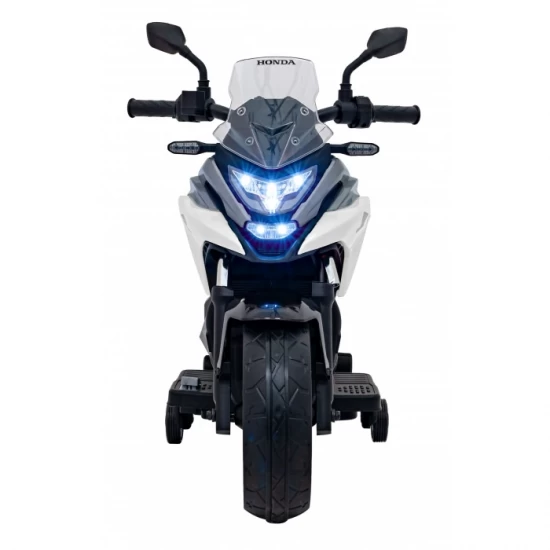 Motocicleta electrica pentru copii HONDA NC750X, roti si scaun din plastic, 103x41x74 cm, putere 70W - Alb Motocicleta electrica pentru copii HONDA NC750X, roti si scaun din plastic, 103x41x74 cm, putere 70W - Alb