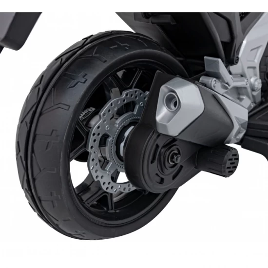 Motocicleta electrica pentru copii HONDA NC750X, roti si scaun din plastic, 103x41x74 cm, putere 70W - Alb Motocicleta electrica pentru copii HONDA NC750X, roti si scaun din plastic, 103x41x74 cm, putere 70W - Alb