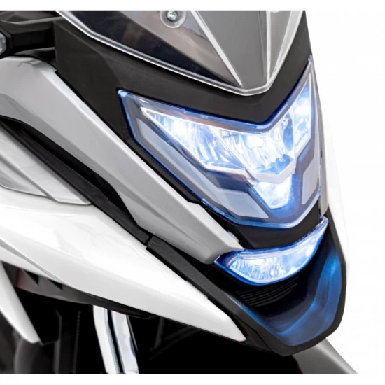 Motocicleta electrica pentru copii HONDA NC750X, roti si scaun din plastic, 103x41x74 cm, putere 70W - Alb Motocicleta electrica pentru copii HONDA NC750X, roti si scaun din plastic, 103x41x74 cm, putere 70W - Alb