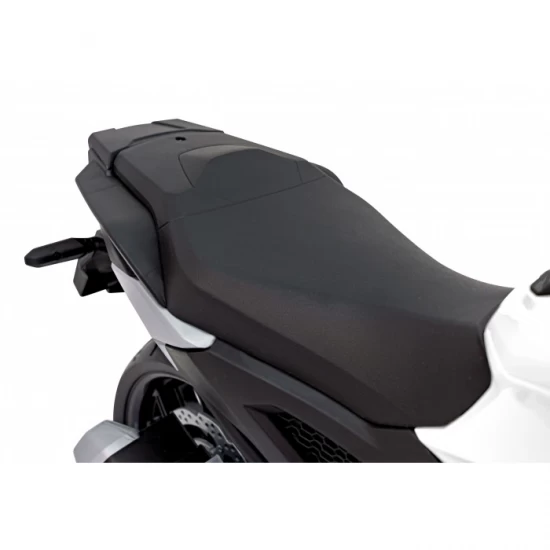 Motocicleta electrica pentru copii HONDA NC750X, roti si scaun din plastic, 103x41x74 cm, putere 70W - Alb Motocicleta electrica pentru copii HONDA NC750X, roti si scaun din plastic, 103x41x74 cm, putere 70W - Alb
