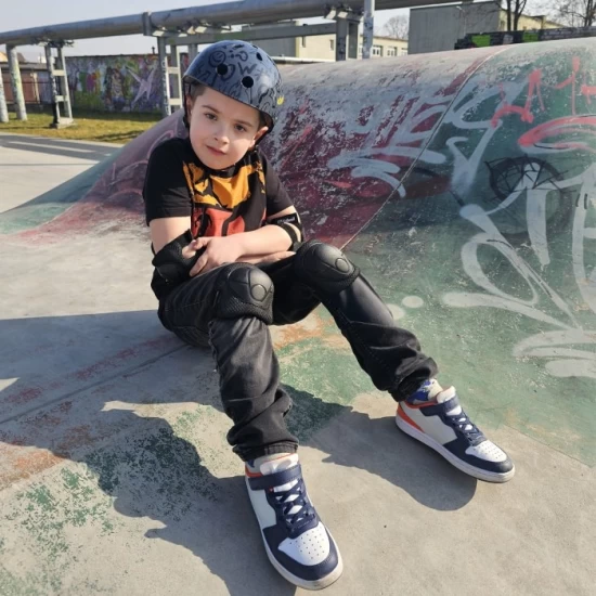 Set de protectie pentru copii, cotiere si genunchiere, marimea S, Kidwell Trix, Black