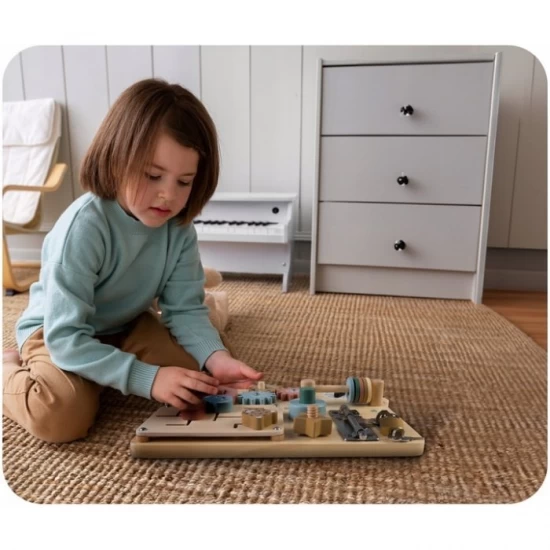 Tabla educationala din lemn cu diverse activitati, 32.5 x 24 cm, Nukido Tabla educationala din lemn cu diverse activitati, 32.5 x 24 cm, Nukido