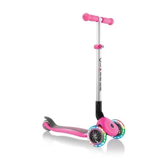 Trotineta Globber Primo cu lumini, pliabila, culoare roz Trotineta Globber Primo cu lumini, pliabila, culoare roz