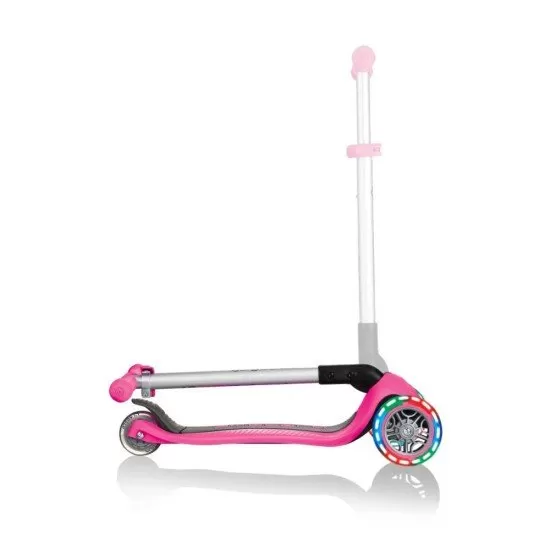 Trotineta Globber Primo cu lumini, pliabila, culoare roz Trotineta Globber Primo cu lumini, pliabila, culoare roz