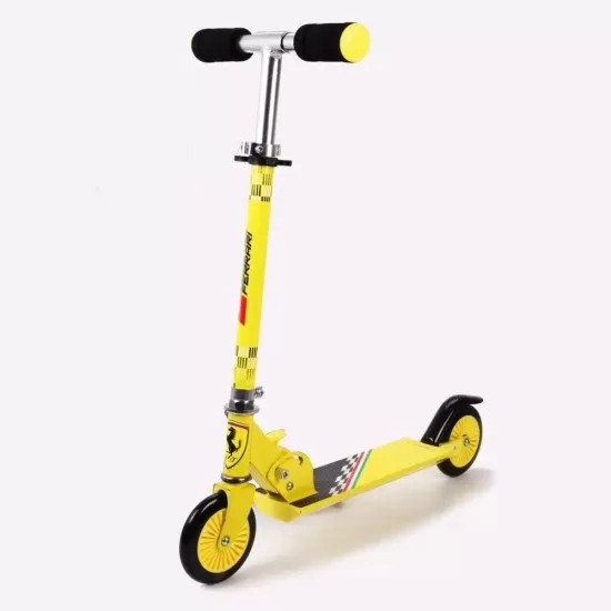 Trotineta pliabila Ferrari pentru copii cu roti 120 mm, galbena Trotineta pliabila Ferrari pentru copii cu roti 120 mm, galbena