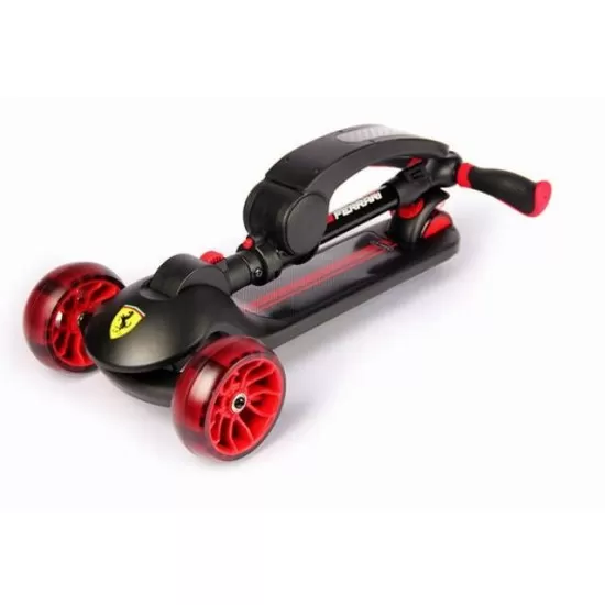 Trotineta pliabila Ferrari Twist neagra cu scaun Trotineta pliabila Ferrari Twist neagra cu scaun