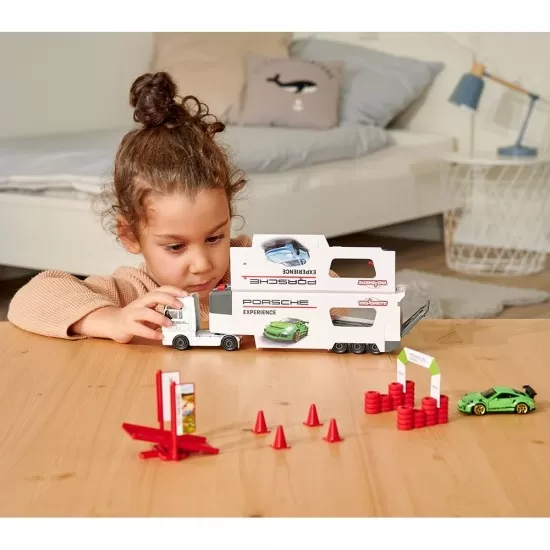 Camion Majorette MAN Tgx Porsche Experience cu 2 masinute Camion Majorette MAN Tgx Porsche Experience cu 2 masinute