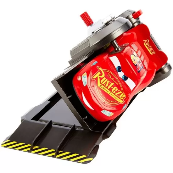 Masina Disney Cars Fulger McQueen cu lansator Masina Disney Cars Fulger McQueen cu lansator