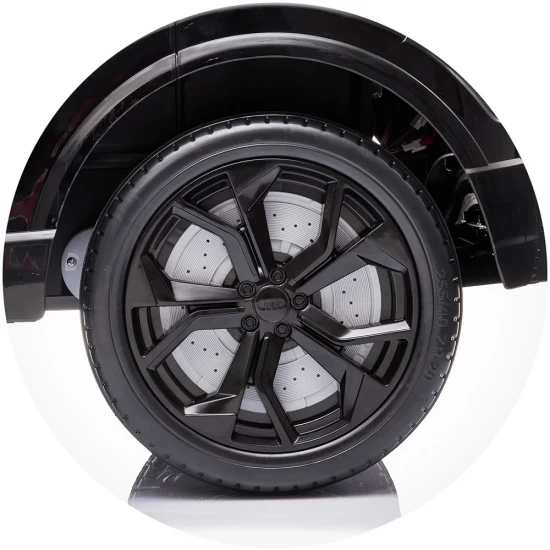 Masinuta electrica Chipolino Audi RS Q8 cu scaun din piele si roti EVA black Masinuta electrica Chipolino Audi RS Q8 cu scaun din piele si roti EVA black
