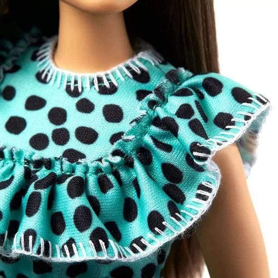 Papusa Barbie Fashionistas cu rochita verde Papusa Barbie Fashionistas cu rochita verde