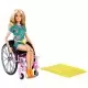 Papusa Barbie Fashionistas in scaun cu rotile si rampa Papusa Barbie Fashionistas in scaun cu rotile si rampa