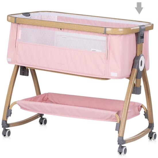 Patut co-sleeper Chipolino Charisma cu laterala culisanta Powder Pink Wood