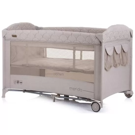 Patut pliabil Chipolino Merida Sand Linen cu laterala culisanta Patut pliabil Chipolino Merida Sand Linen cu laterala culisanta