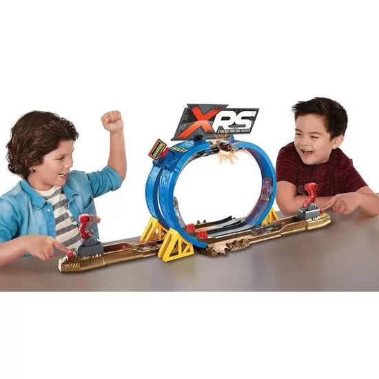 Pista de masini Disney Cars Mattel XRS cu masinuta Pista de masini Disney Cars Mattel XRS cu masinuta