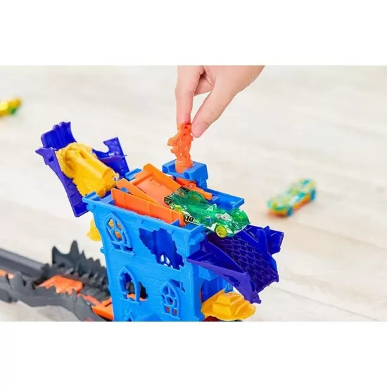 Pista de masini Hot Wheels Mattel Croc Mansion Attack cu masinuta Pista de masini Hot Wheels Mattel Croc Mansion Attack cu masinuta