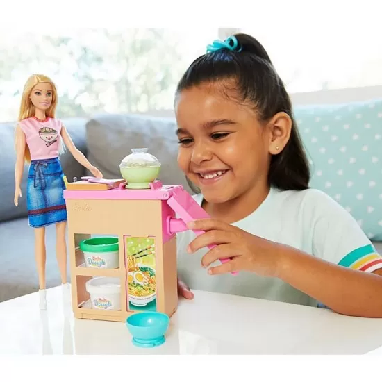Set Barbie Mattel Cooking and Baking - Pregateste noodles cu papusa si accesorii Set Barbie Mattel Cooking and Baking - Pregateste noodles cu papusa si accesorii
